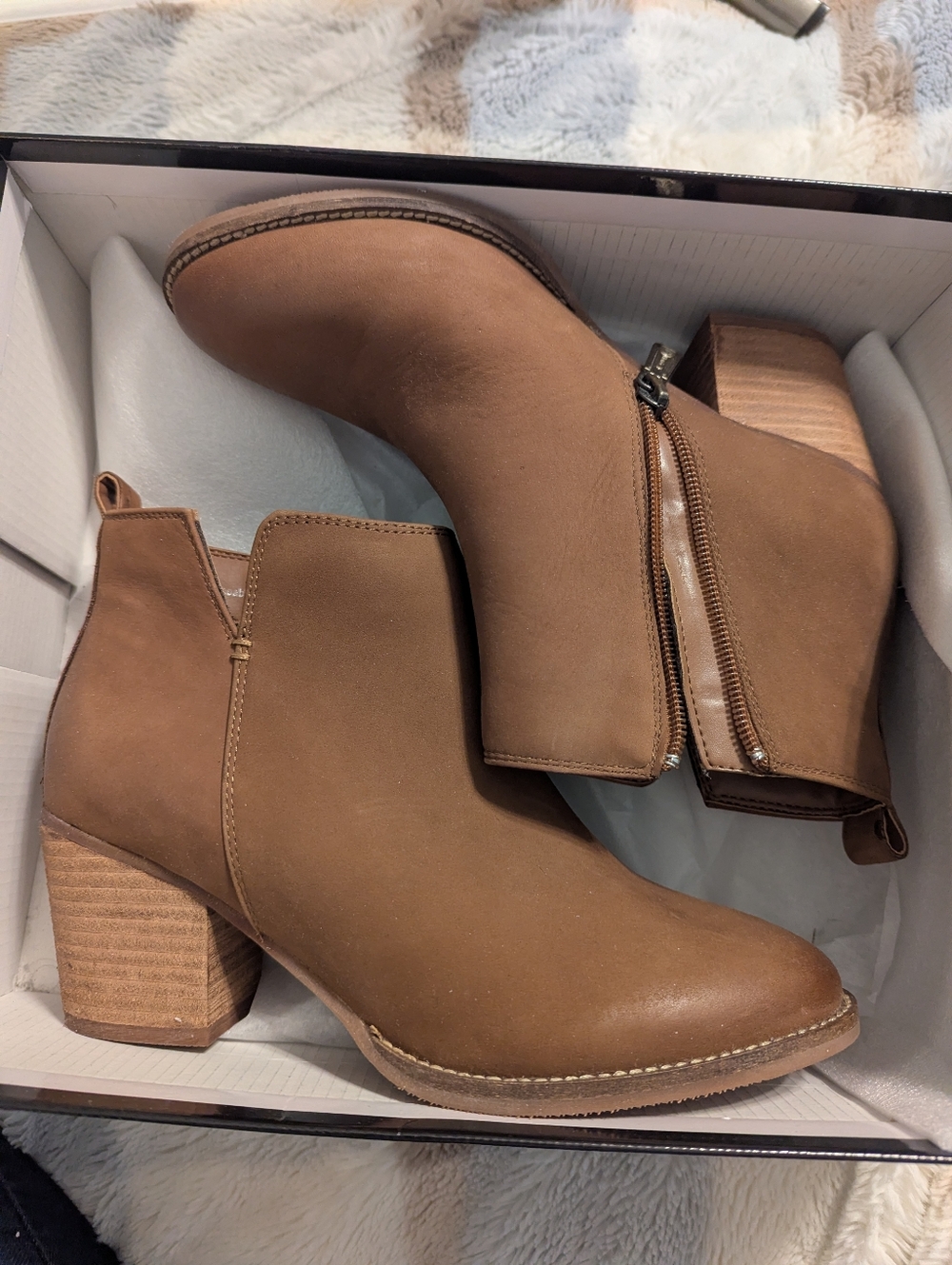 BLONDO Norma Cognac Brown Nubuck Leather Waterproof Heeled Ankle Boots Size 7M